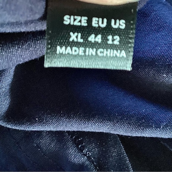 Vintage Design Graphic T-Shirt in Midnight Short Sleeve Crew Neck New! Size XL - Picture 12 of 14